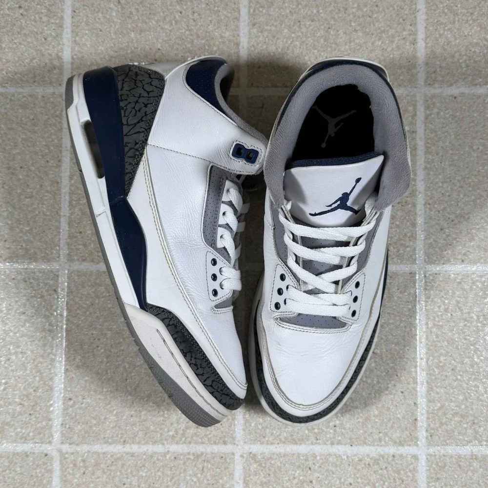 Air Jordan 3 Retro Midnight Navy Size 9 CT8532-140 Cement White Blue